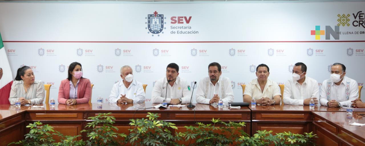 «Hablamos el mismo idioma y velamos por las mismas causas» dice SEV a Sección 32 de SNTE