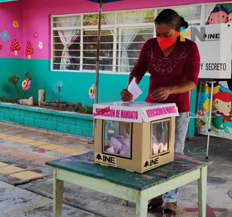 Sin incidentes instalan al 100% casillas en municipios de zona centro Veracruz
