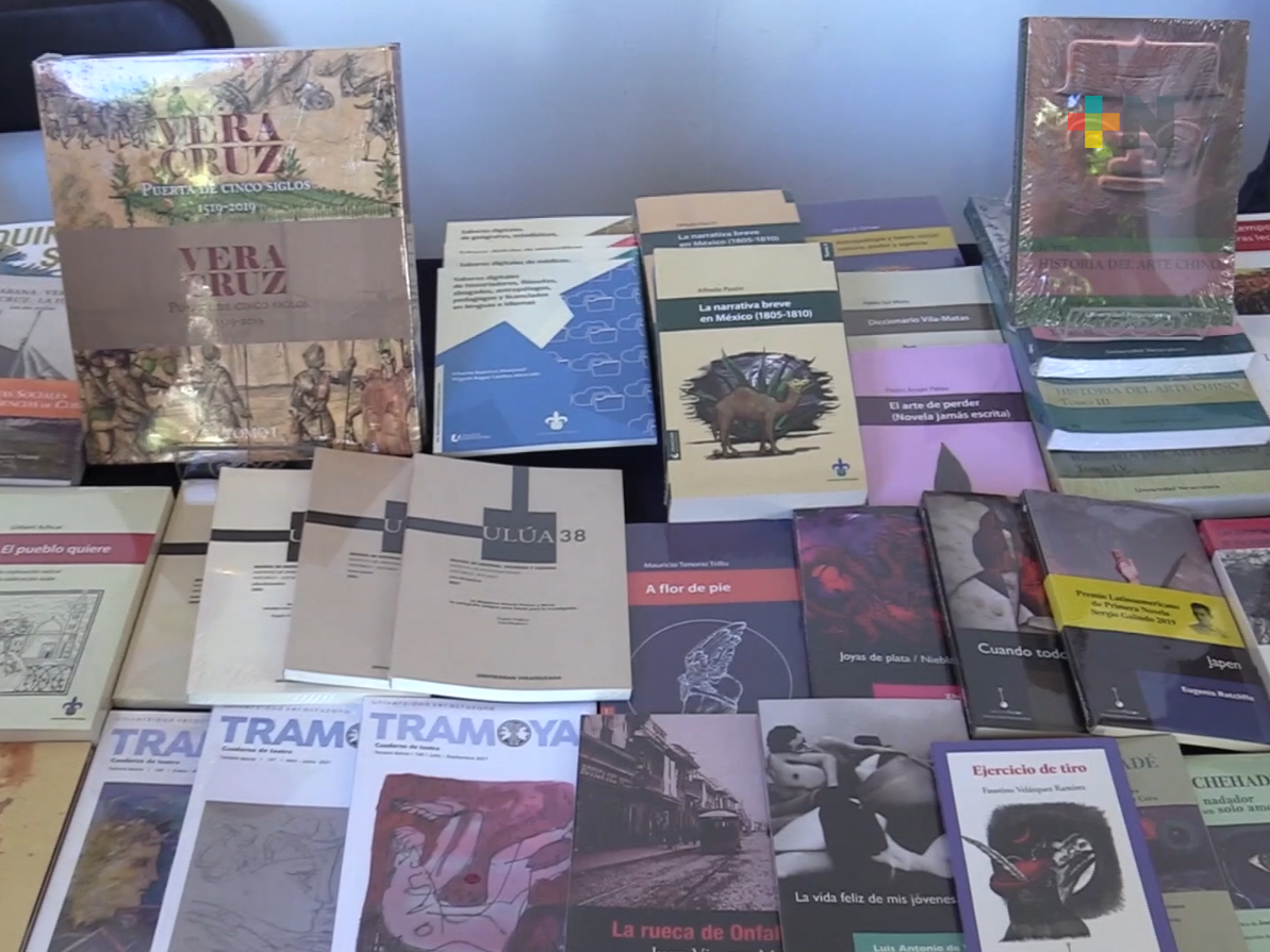 Centro Recreativo Xalapeño, sede del  “Tendido de libros pasión por la Historia”