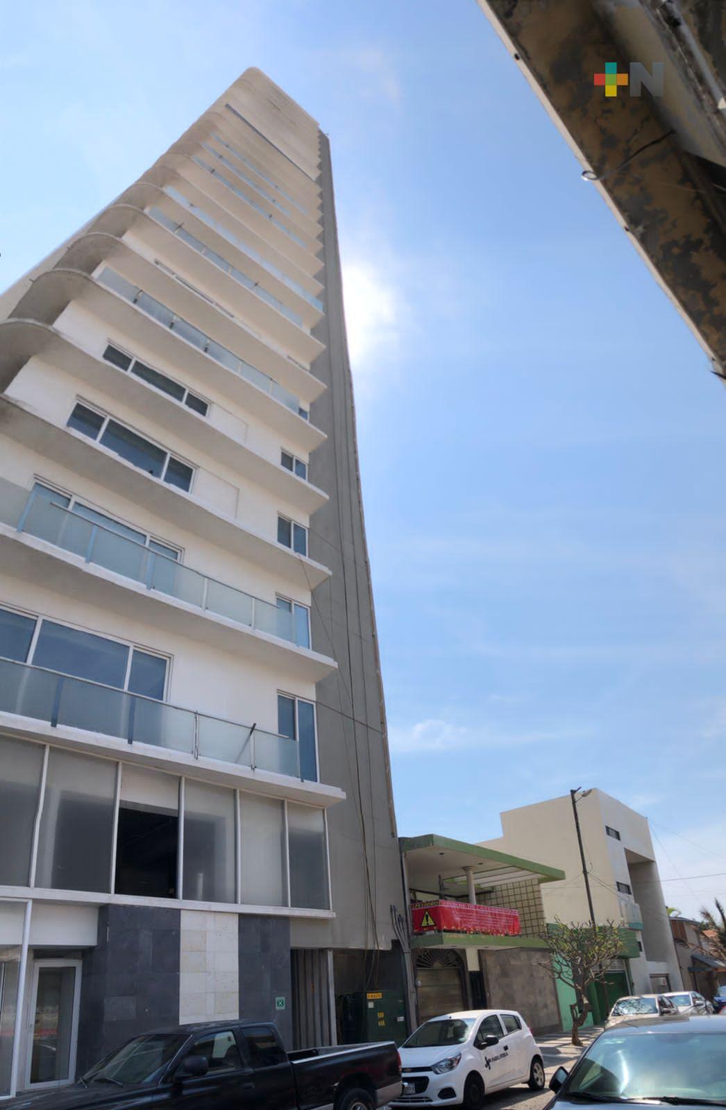 Víctimas de daño a su hogar piden apoyo a autoridades municipales de Veracruz