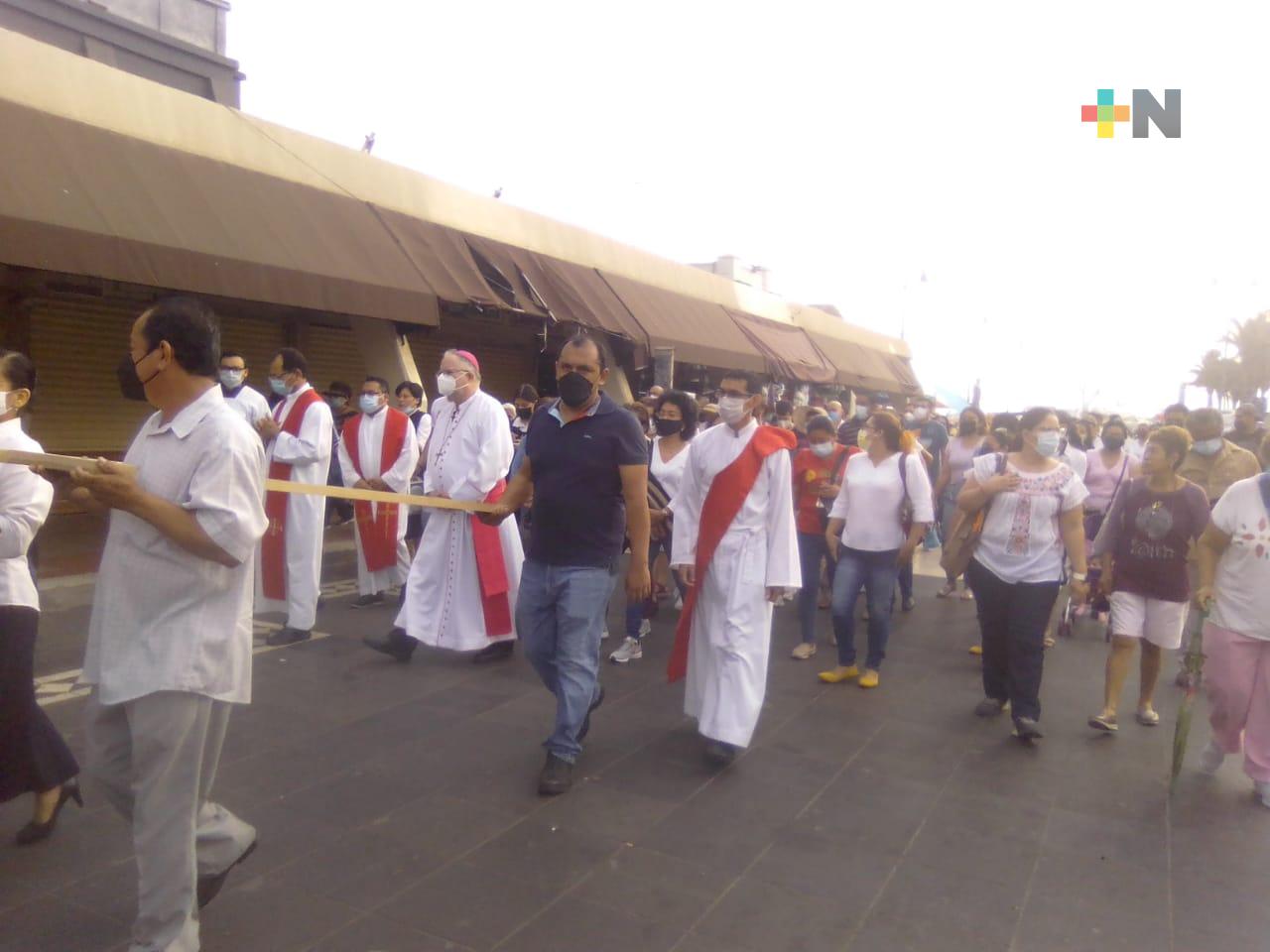 Viacrucis en Veracruz tuvo nutrida asistencia de feligreses