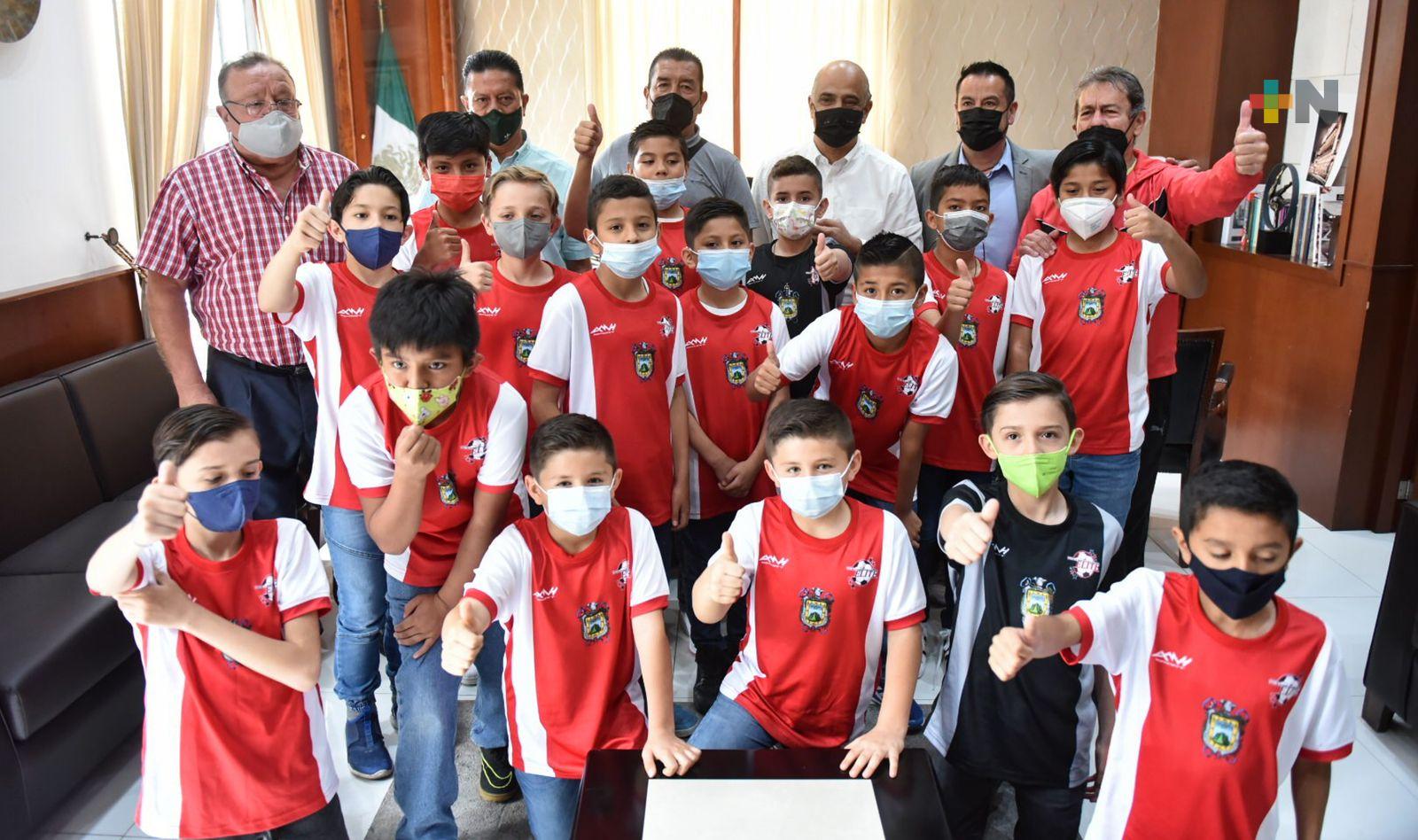 Con una juventud deportista, gana Xalapa: Ricardo Ahued