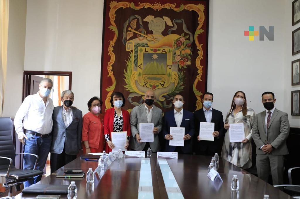 Signan TEJAV y Ayuntamiento de Xalapa convenio por la justicia