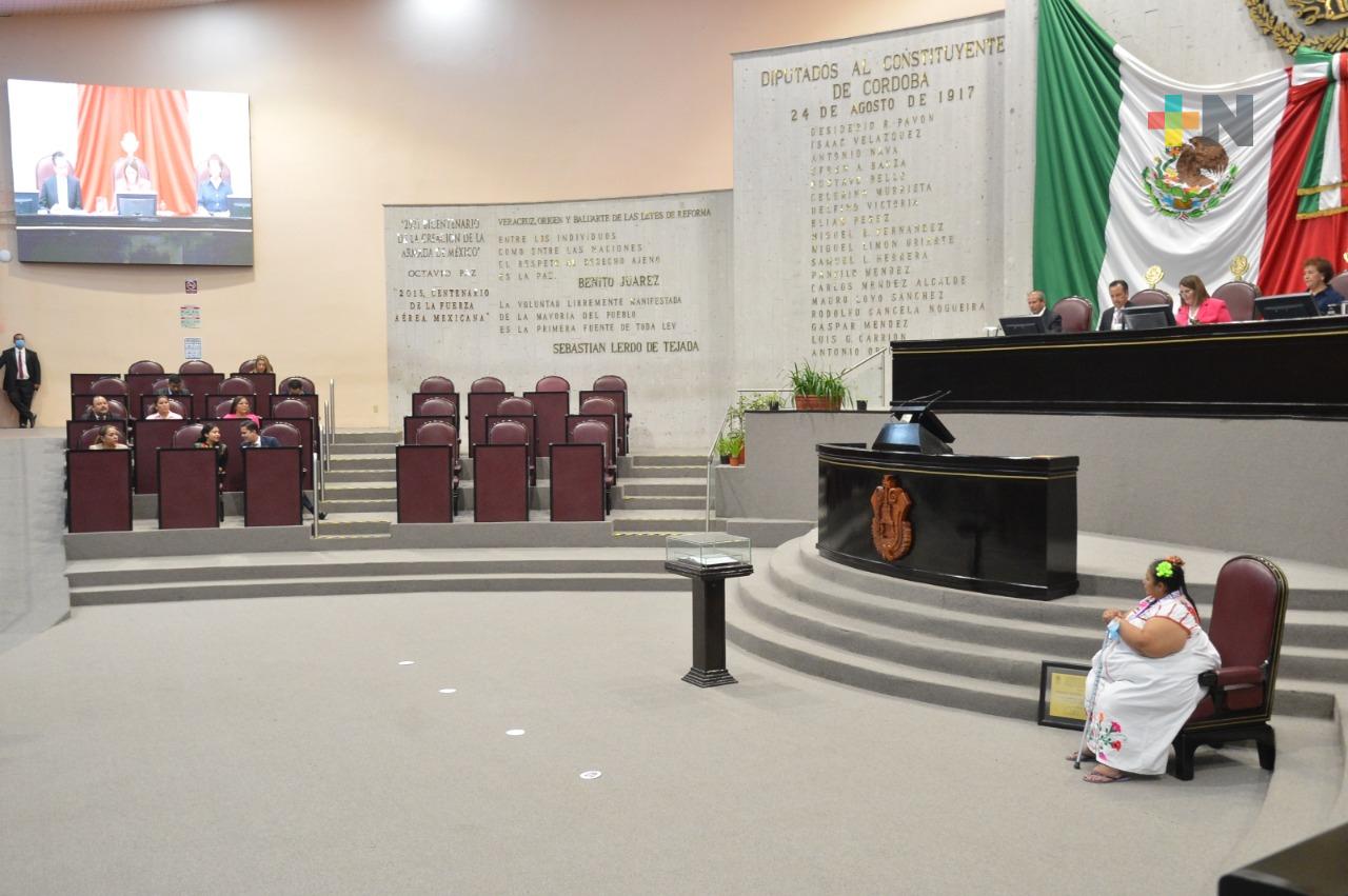 Recrimina Gómez Cazarín a legisladores del PRI y PAN su menosprecio hacia las mujeres