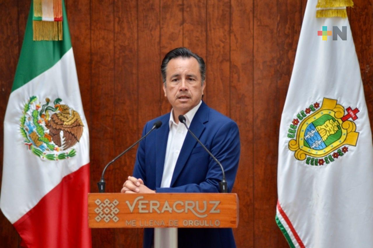 Se replanteará proyecto de tren ligero para Xalapa a AMLO durante su visita al estado