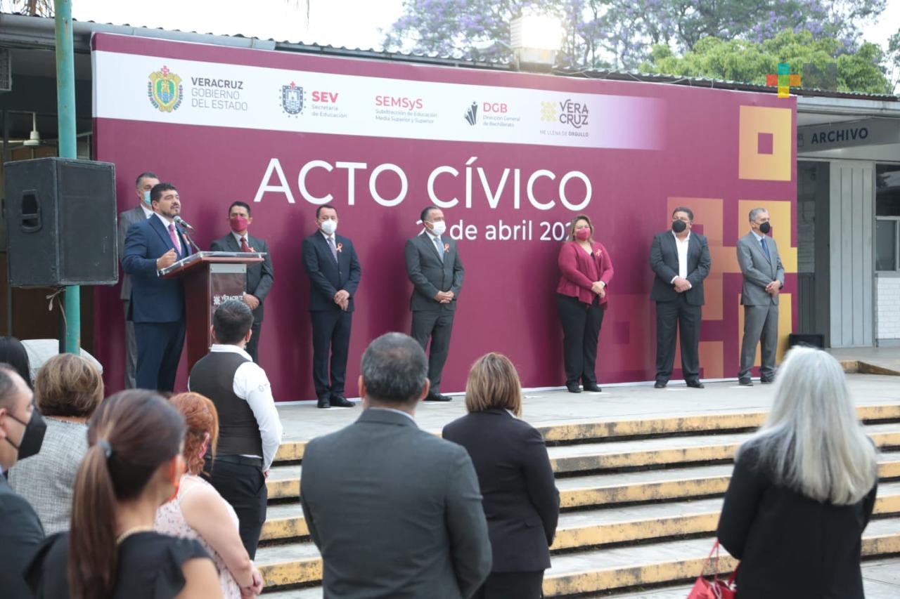 Regresan a las aulas 2 millones 120 mil 425 estudiantes y 135 mil 380 docentes: SEV