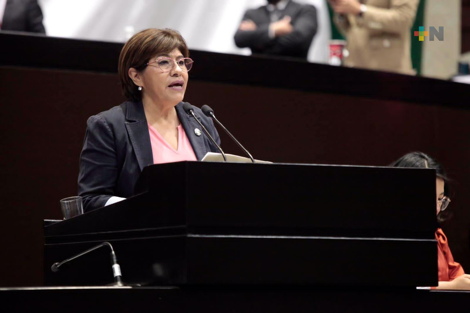 Legisla Hernández Espejo en favor de los adultos mayores