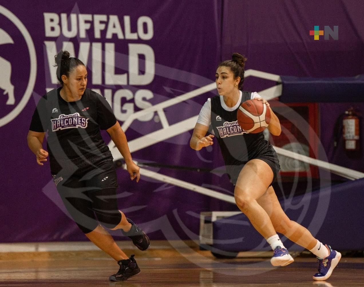 ¡Listas! Halcones de Xalapa Femenil visitan a las Adelitas de Chihuahua