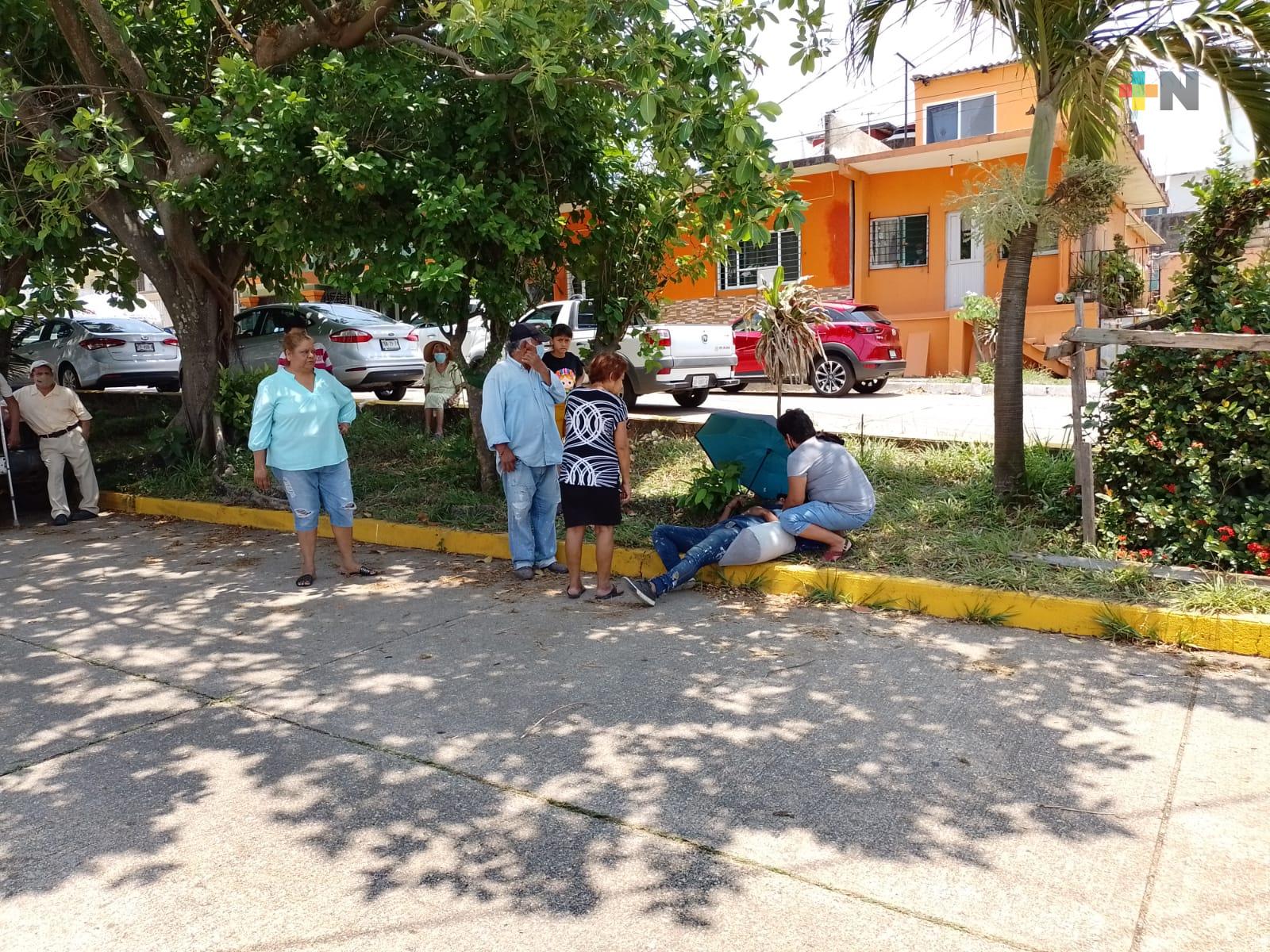 Se accidenta joven mientras realizaba  trabajos de mantenimiento en Coatza