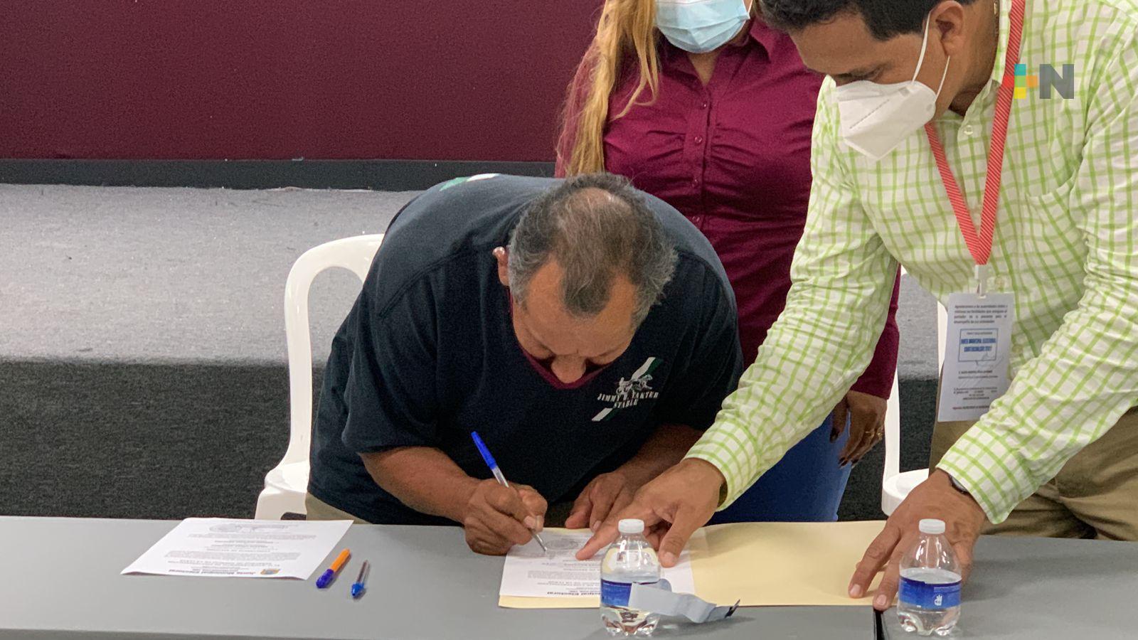 ¿Cuál es el proceso para elegir a los nuevos agentes municipales?