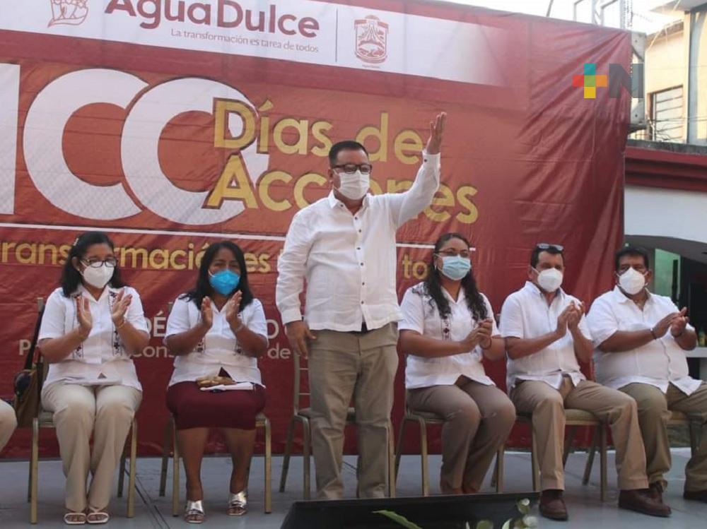Rinde alcalde de Agua Dulce informe de gobierno “100 días de Acciones”