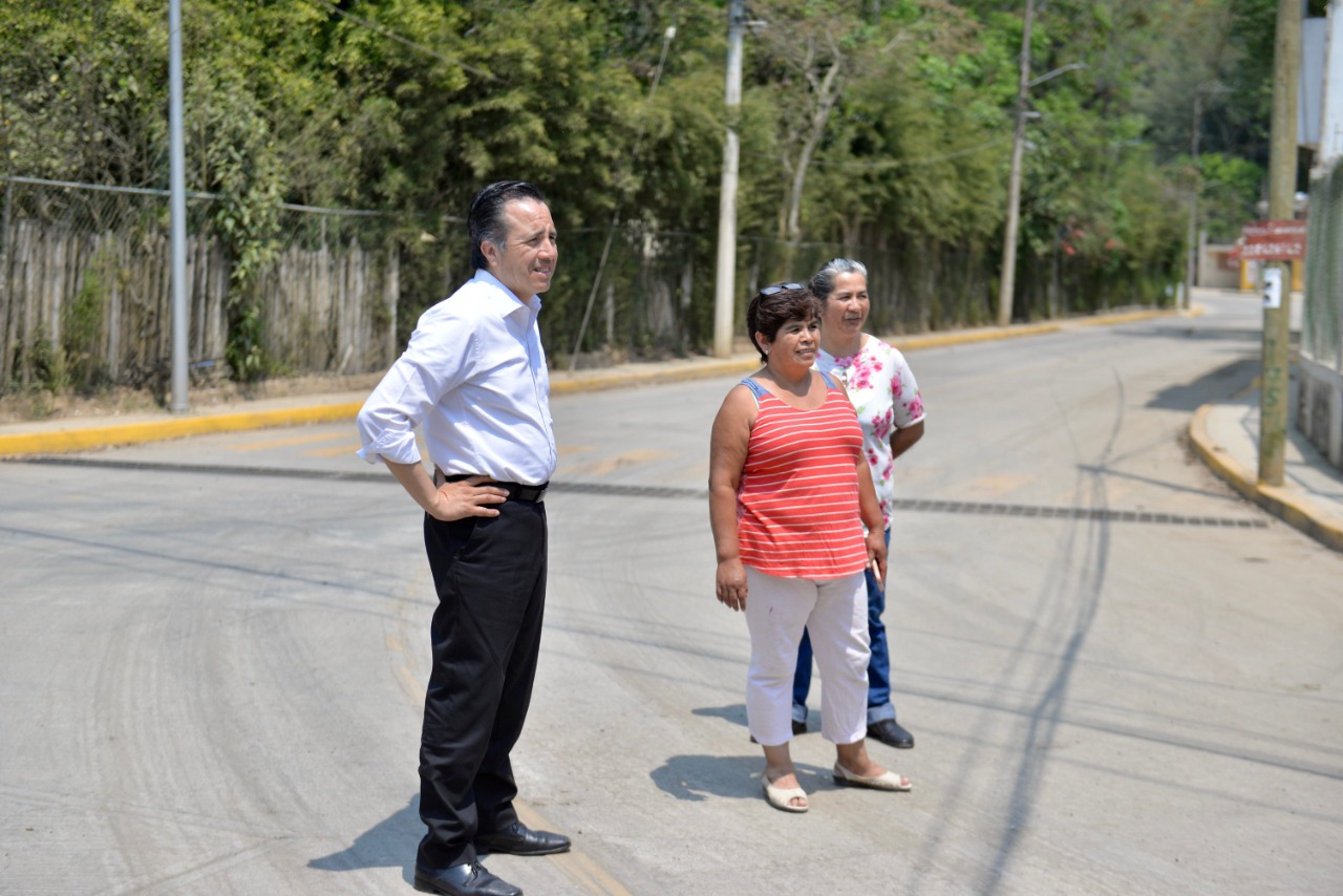 Xalapa se está transformando; le cumple Gobierno a colonia Mártires de Chicago