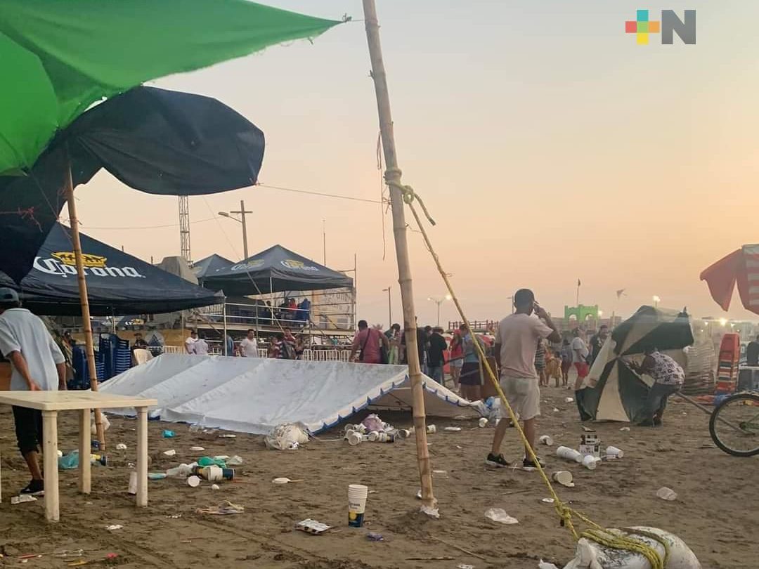 Recogen 17 toneladas de basura en playas de Coatzacoalcos durante Semana Santa