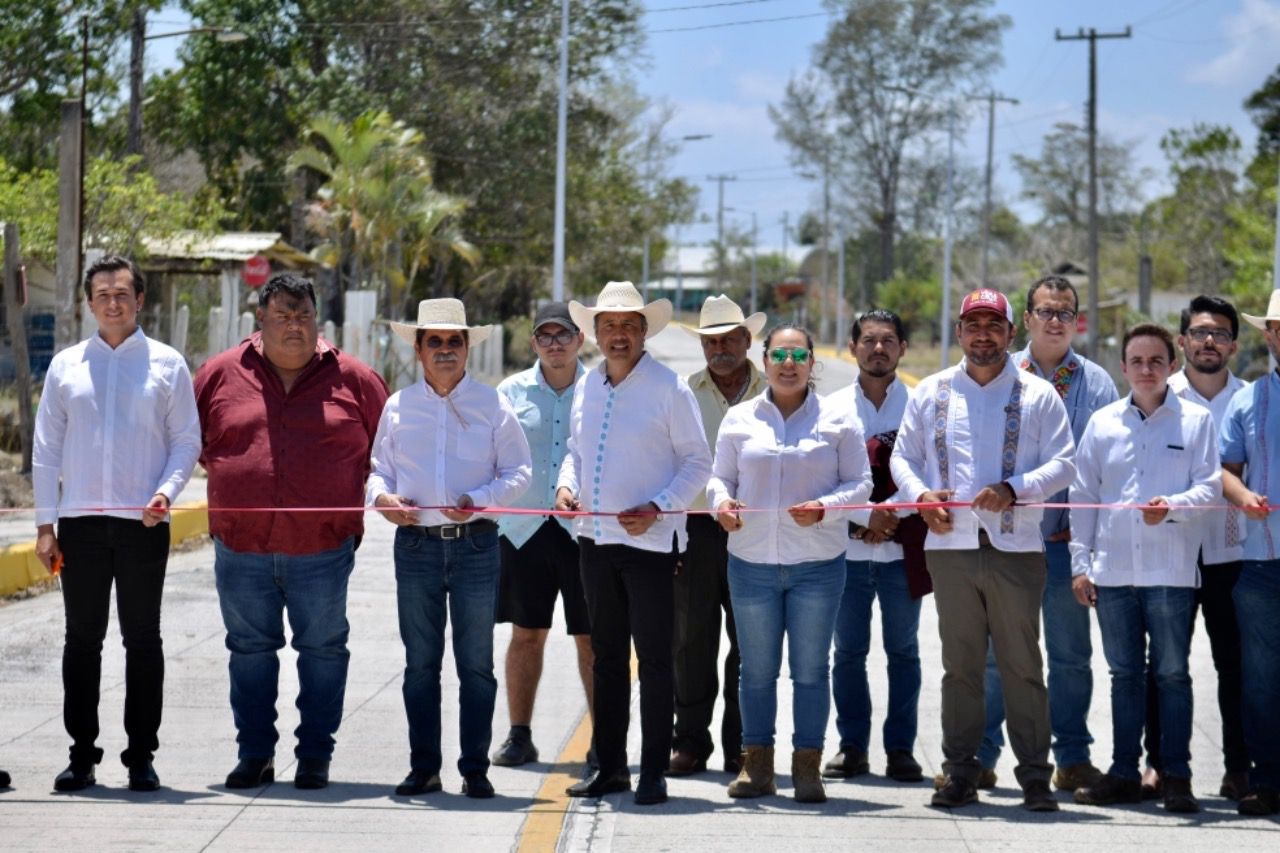 La transformación llega a la zona norte; entrega Cuitláhuac García obras en Ozuluama