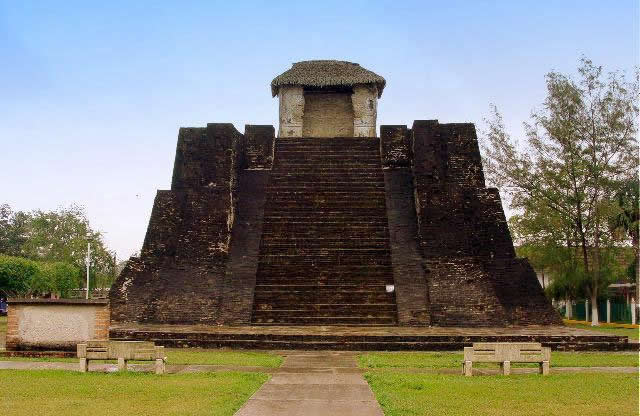 Promueve IVEC el patrimonio cultural de la Huasteca con la charla “Castillo de Teayo, su historia”