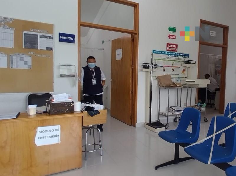 Aplican AstraZeneca en centros de salud del municipio de Tlalnelhuayocan