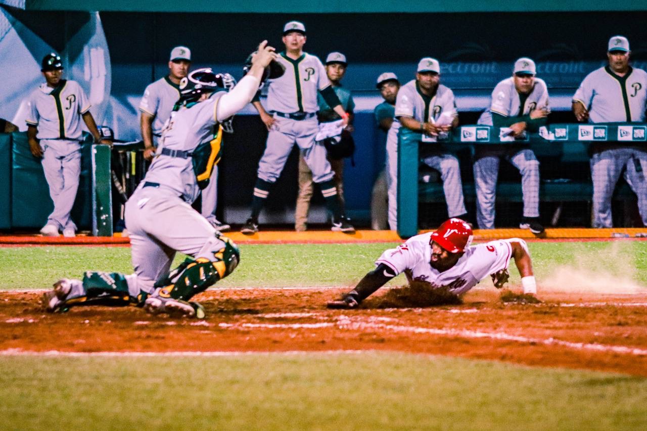 Los Pericos ganan y “amarran” la serie inaugural