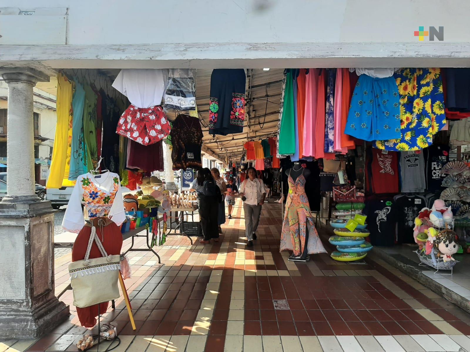 Esperan alto repunte en ventas locatarios del malecón de Veracruz
