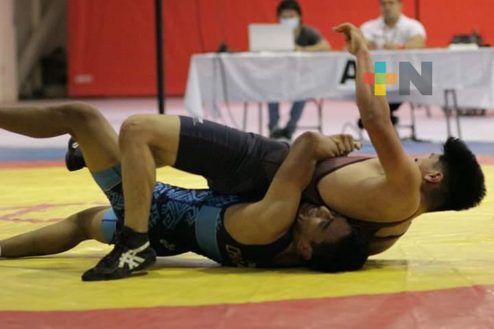 Lista selección de Veracruz en luchas asociadas para Nacionales CONADE 2022