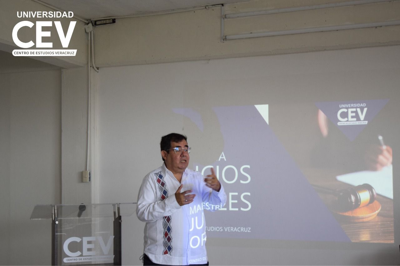 Presenta Maestría en Juicios Orales del Centro de Estudios Veracruz