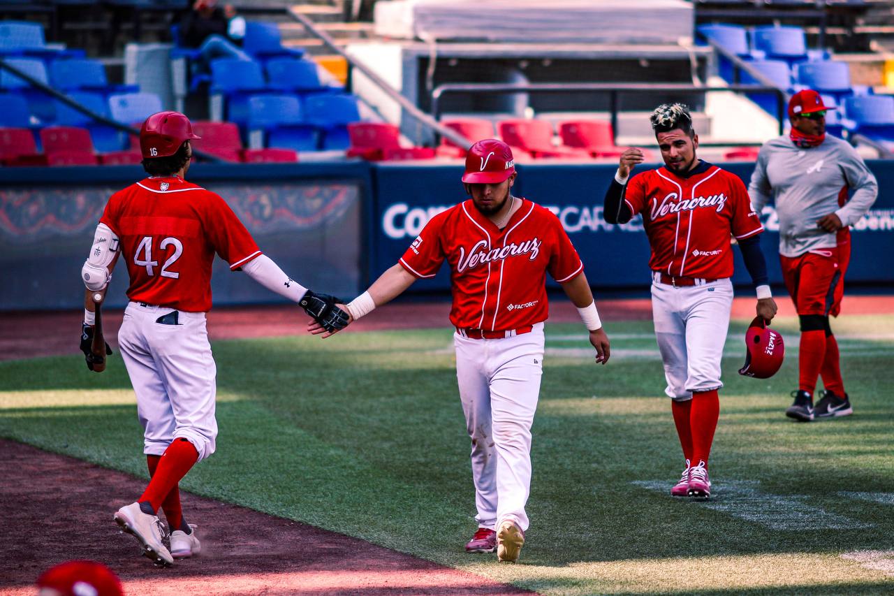 Sultanes vence a El Águila en juego de 10 entradas