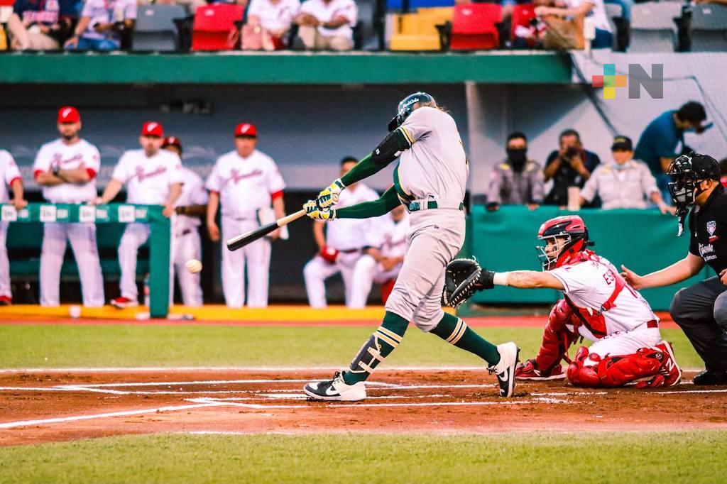 Los Pericos blanquearon al Águila, en juego inaugural