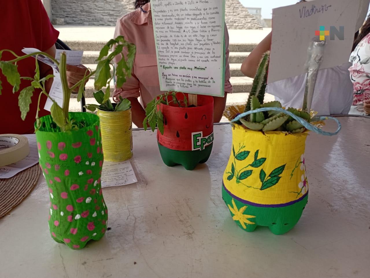 Realizan trueque «Siembra vida, regala amor» en Coatzacoalcos