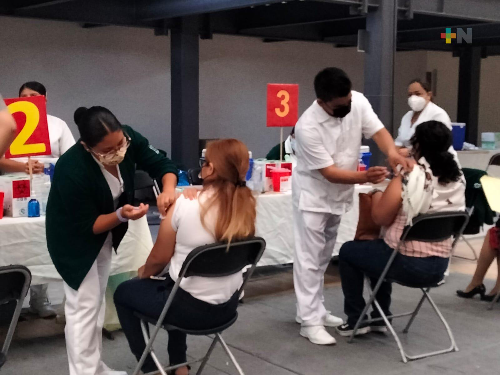 Personas aún pueden vacunarse en Gimnasio Omega; ayer asistieron más de 2 mil 500