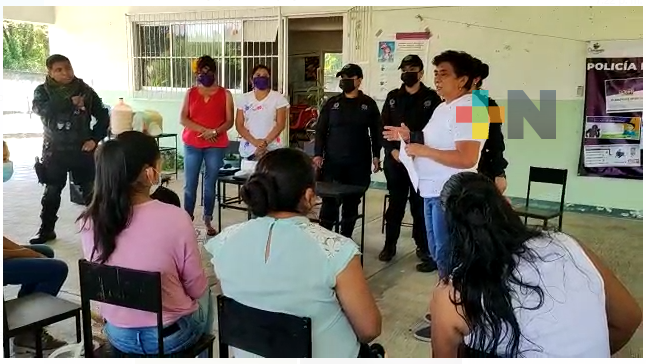 Iniciaron pláticas sobre violenta doméstica y maltrato infantil en Chocamán