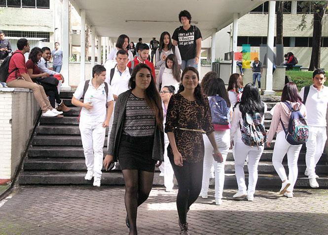 UV aumenta a 105 los posgrados que otorgan becas a sus estudiantes