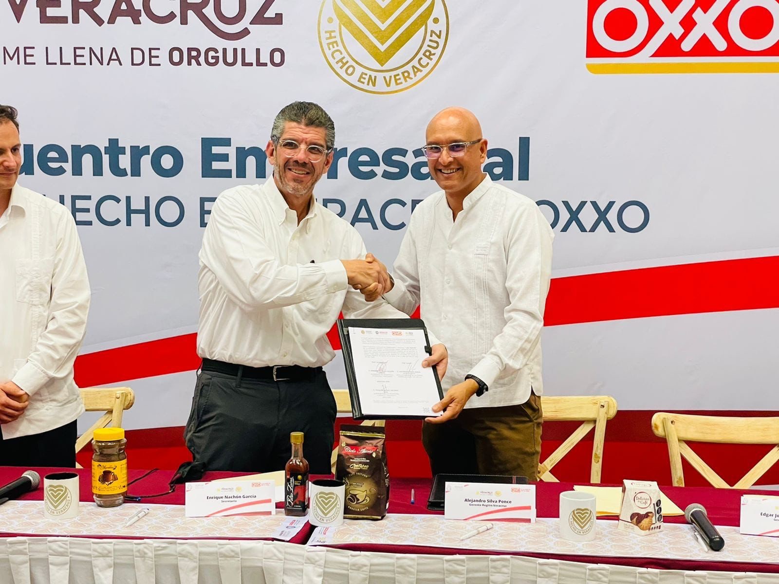 Productos “Hecho en Veracruz” continuarán en tiendas OXXO: Sedecop