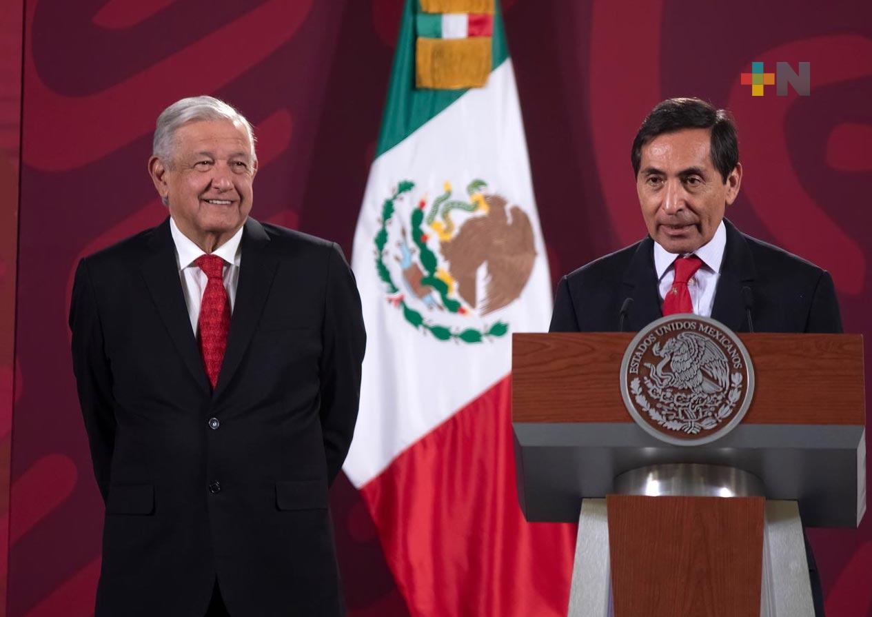 Gobierno de México dignifica labor de maestras y maestros con aumento salarial