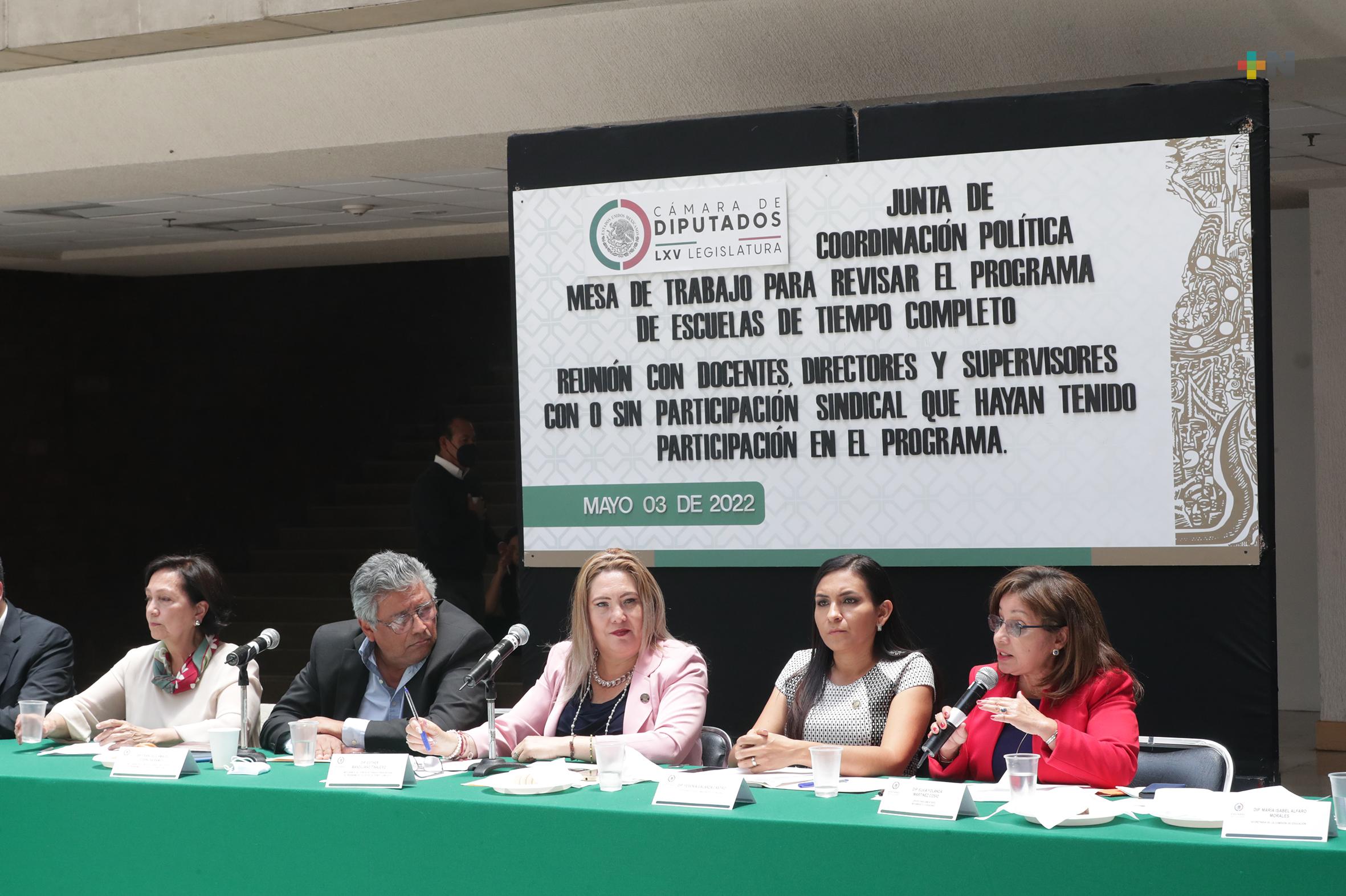 Realizan Foro para revisar el Programa de Escuelas de Tiempo Completo