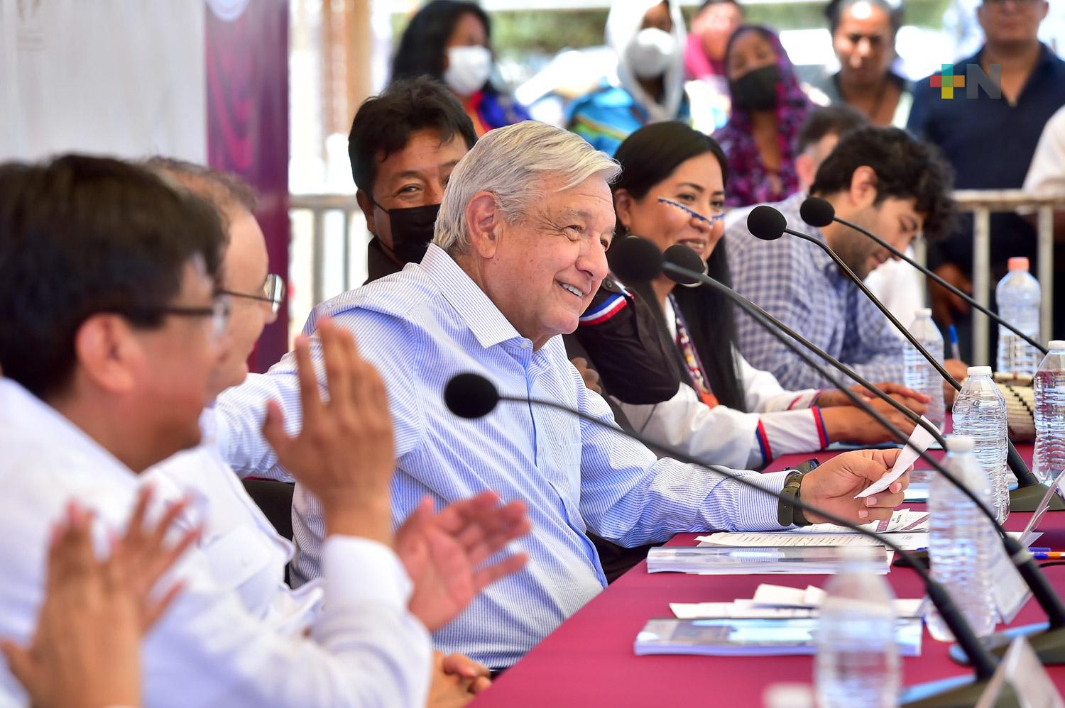 Gobierno federal explorará alternativas para llevar agua potable al pueblo seri: presidente