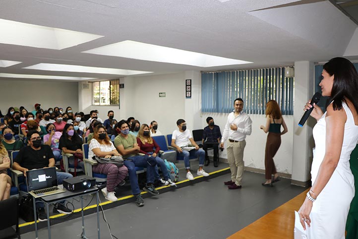 Empresa europea ofrece estancia laboral a estudiantes de la UV