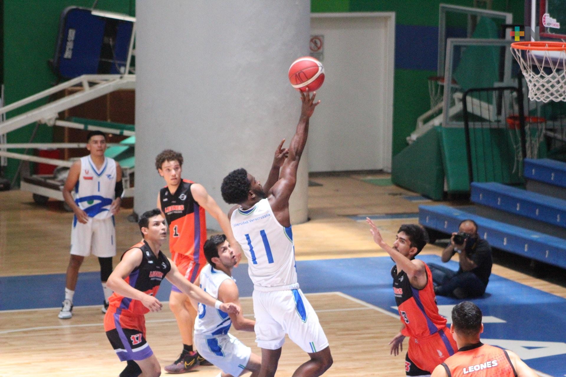 En actividad del baloncesto estudiantil, Halcones UV recibe a la Autónoma Metropolitana de Puebla