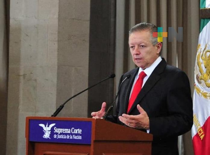 El ministro presidente, Arturo Zaldívar anuncia medidas en favor de las mujeres en reclusión