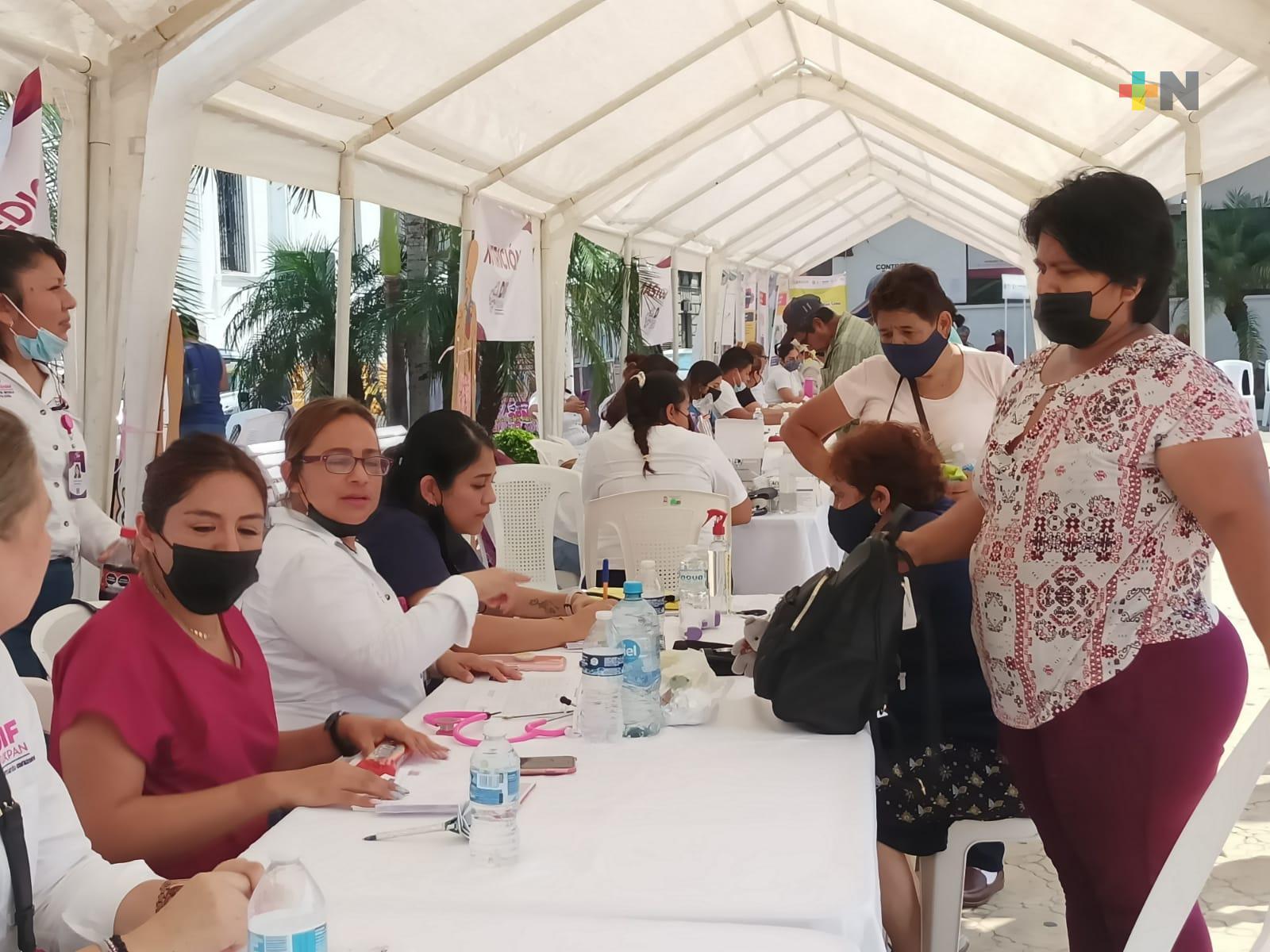 Con gran éxito continua la jornada de salud en el puerto de Tuxpan