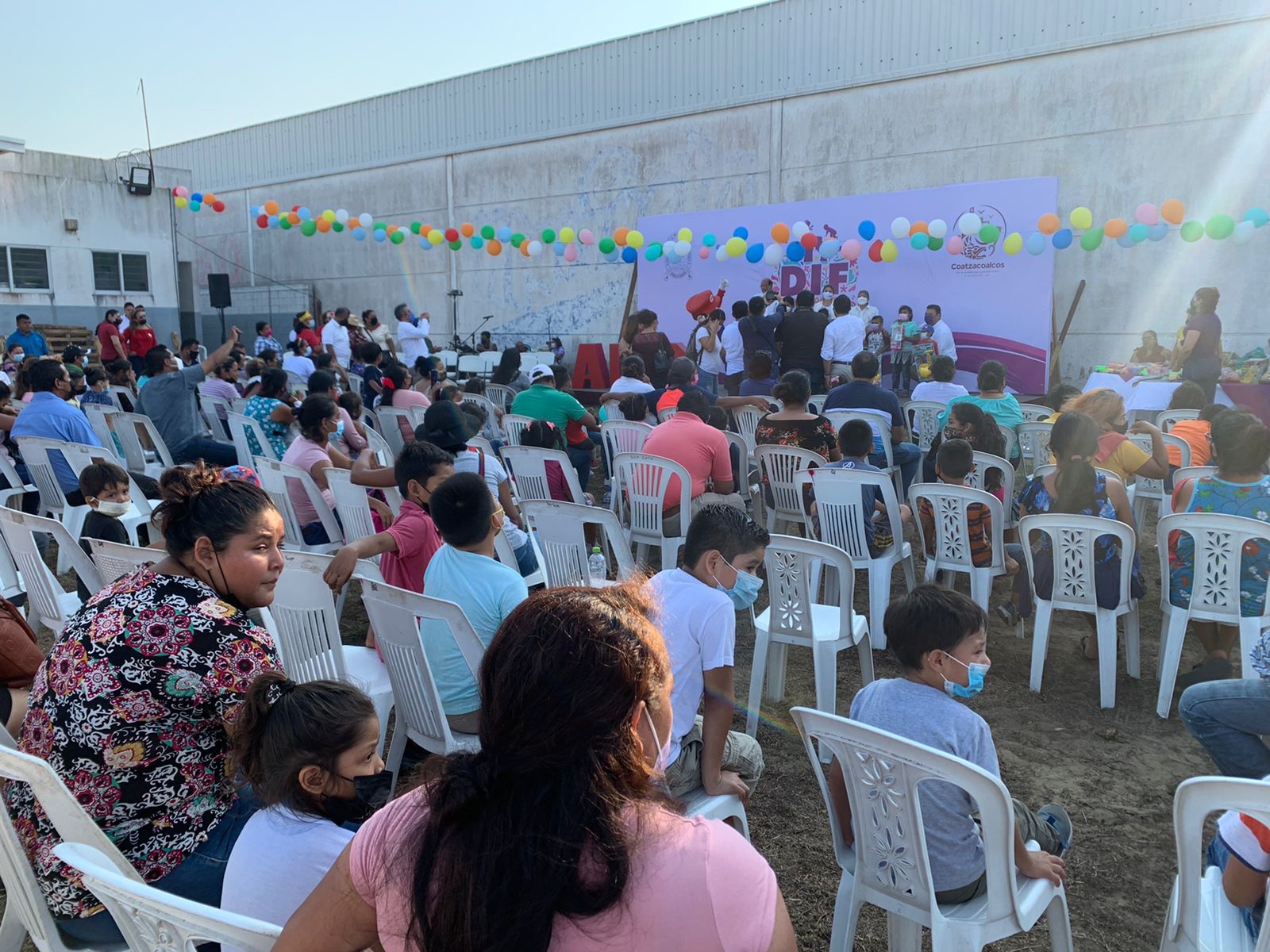 DIF Municipal en Coatzacoalcos celebró a niñas y niños en su día
