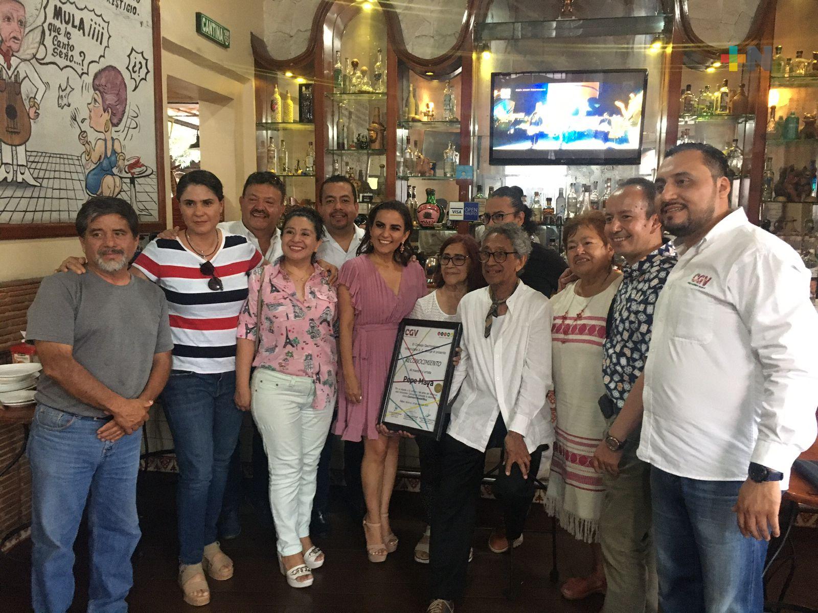 Inauguran exposición “El segundo mayo de maya” y entregan reconocimiento a Pepe Maya