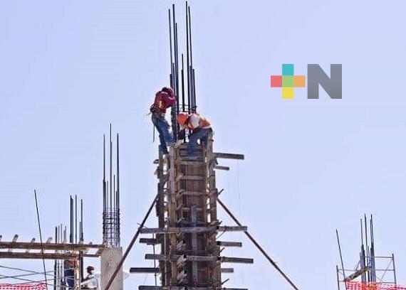 Disminuyó en 60% trabajo para albañiles en Coatzacoalcos