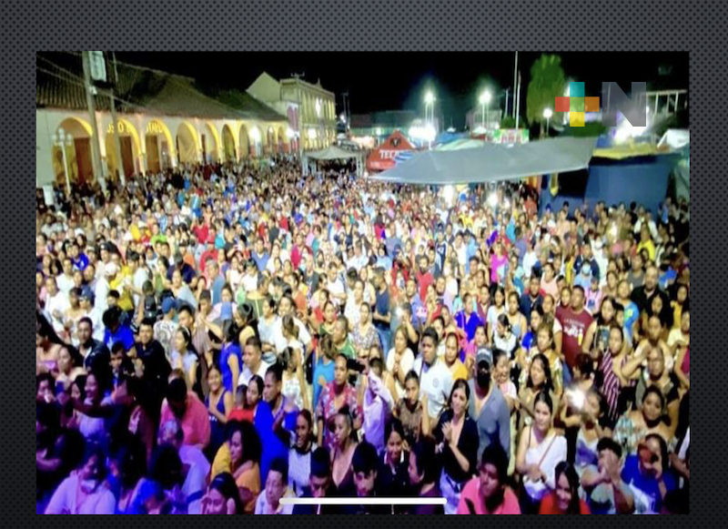 Espectacular baile con «Super Lamas», en las fiestas patronales de Otatitlán