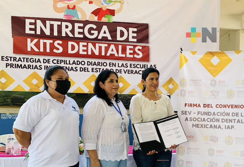 Promueve Magaly Armenta acciones por la salud bucal en el Distrito de Cosoleacaque