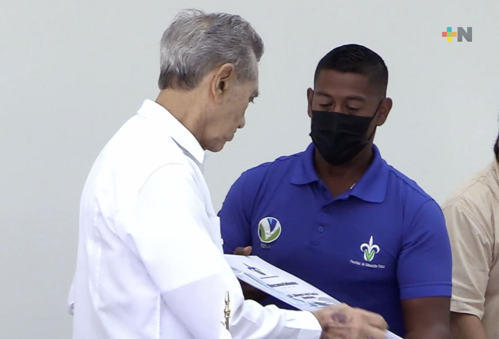 La FEFUV reconoce la trayectoria del profesor Alfonso García Montañez