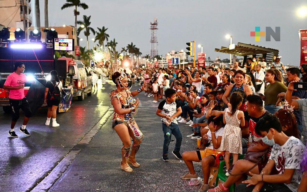 Carnaval llenó de color, alegría, baile y música a Tuxpan