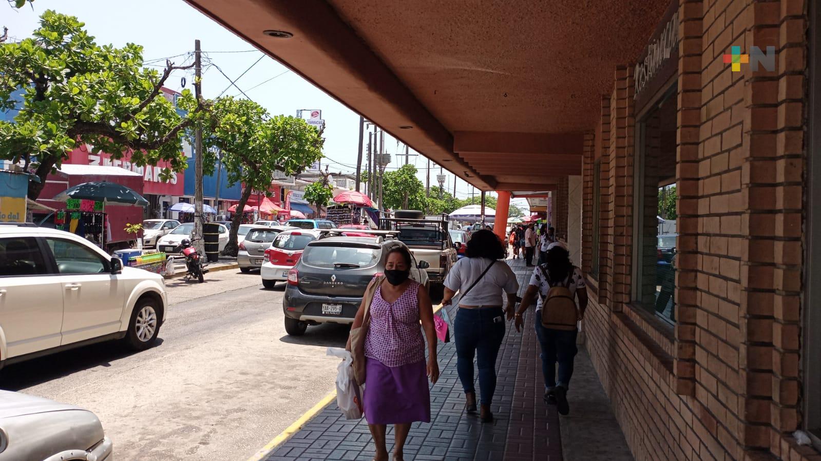 Comerciantes esperan incrementar en 50% sus ventas por Día del Maestro