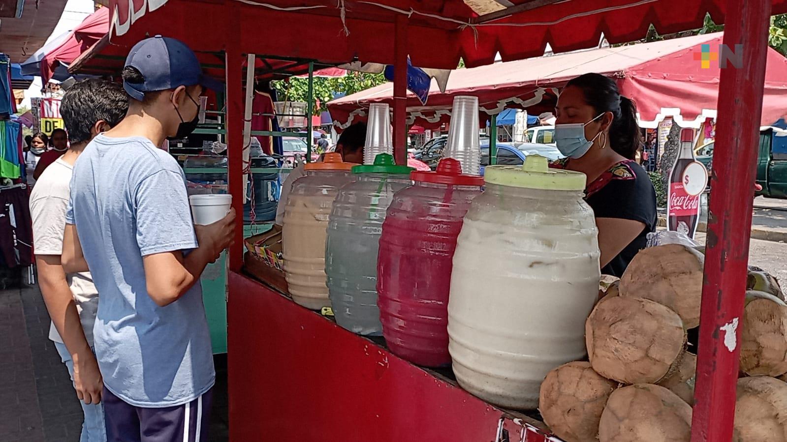 Aumenta consumo de aguas frescas en Coatza