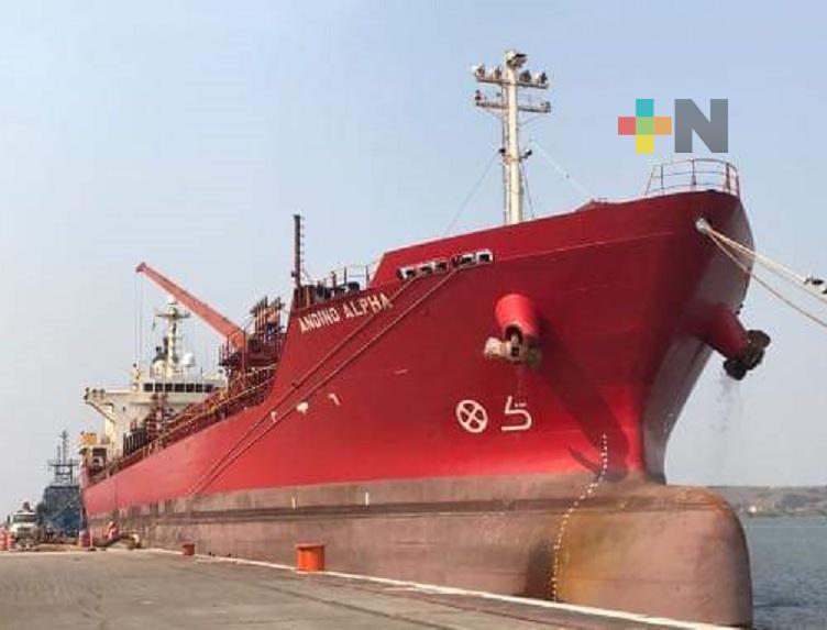 Desde Coatzacoalcos, embarcación Andino Alpha trasladará 12 mil toneladas melaza hacia Jamaica
