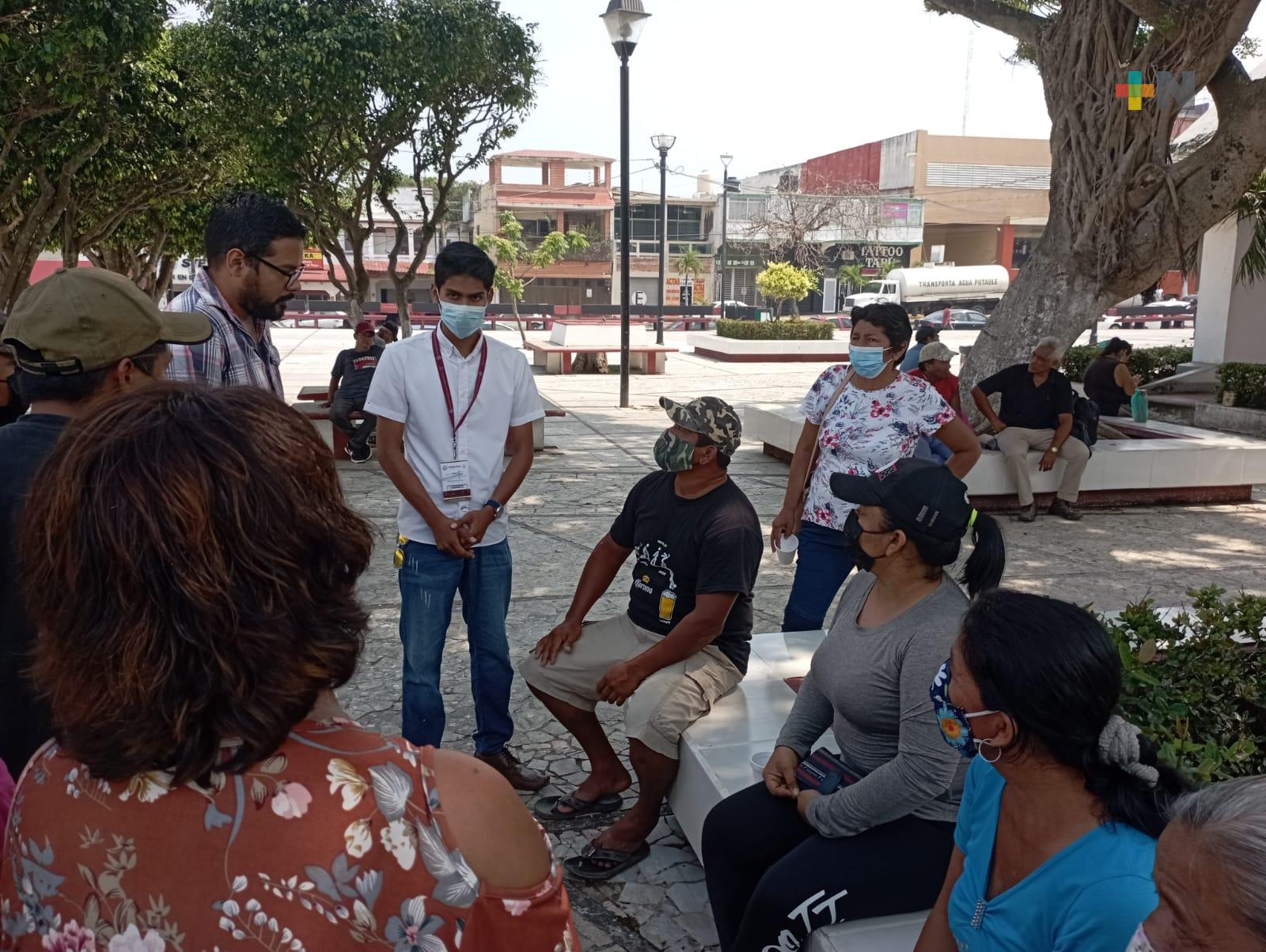 Colonos de Coatzacoalcos reclaman formalizar servicio de energía eléctrica