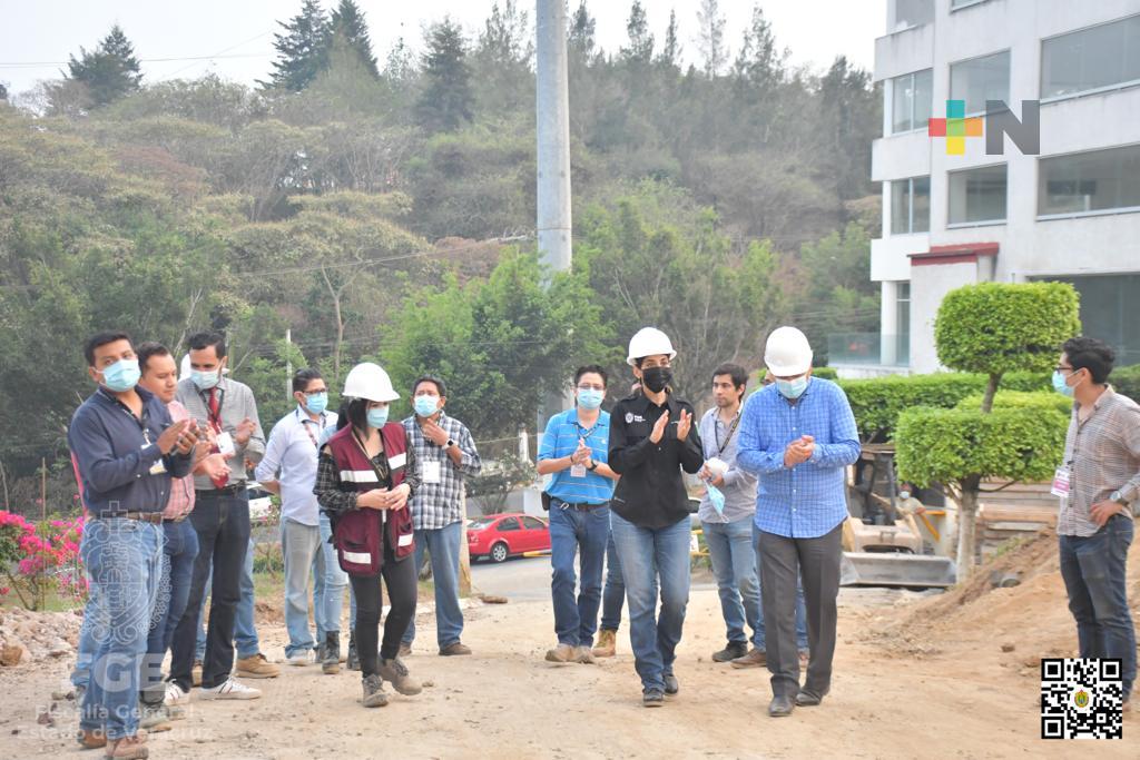 Fiscal del estado departió con trabajadores de la construcción en Día de la Cruz